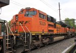 BNSF 9339 on K143